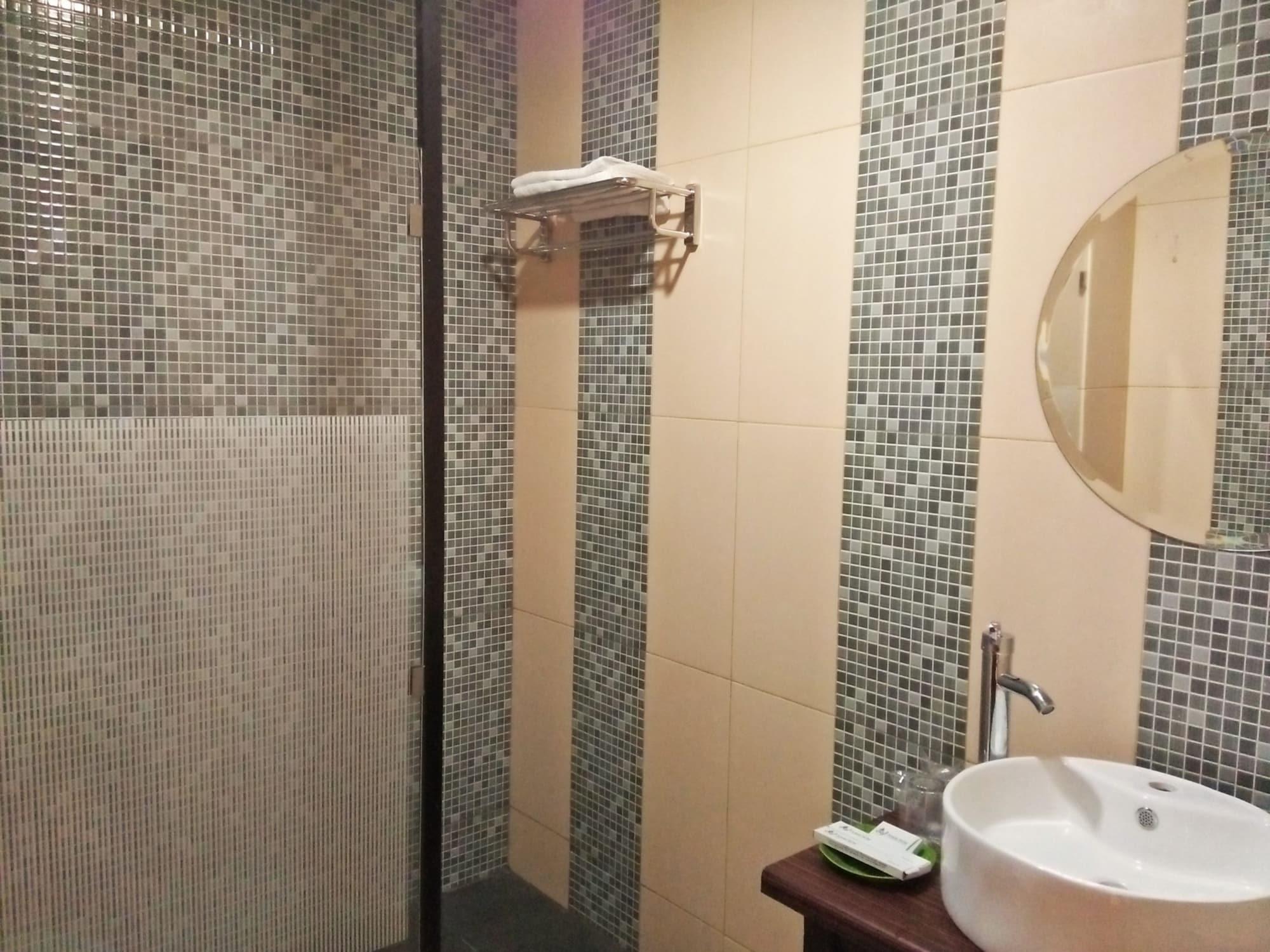Arsela Hotel Pangkalanbuun Eksteriør billede